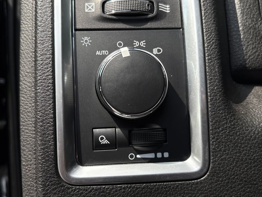 Used 2024 RAM 1500 Warlock RWD image 8