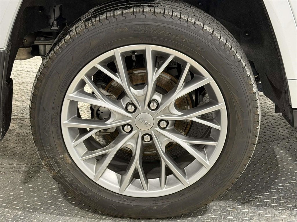 Certified 2024 Jeep Grand Cherokee Summit w/ Luxury Tech Group V image 8