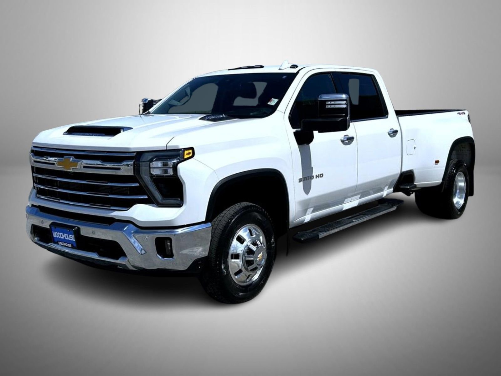 Used 2024 Chevrolet Silverado 3500 LTZ w/ LTZ Plus Package AWD/4WD image 1