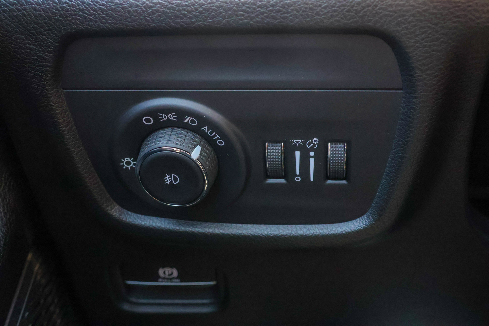 New 2026 Jeep Grand Cherokee L Limited AWD/4WD image 34