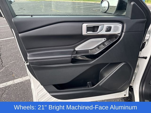 Used 2023 Ford Explorer Platinum w/ Technology Package image 18