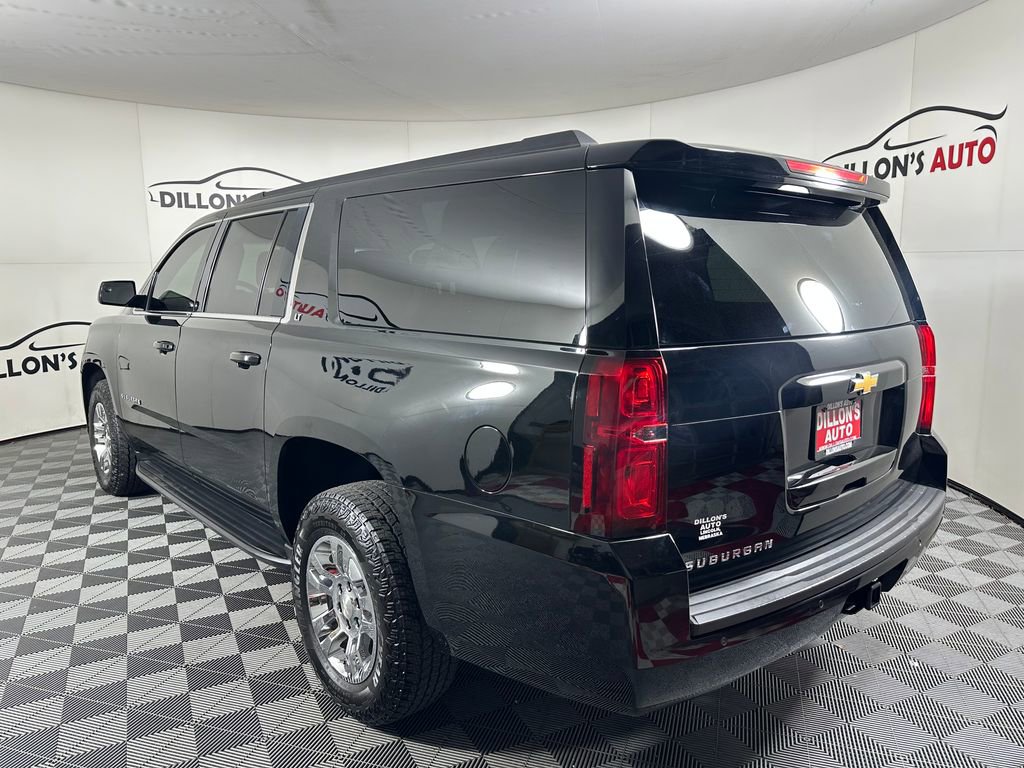 Used 2019 Chevrolet Suburban LT image 4