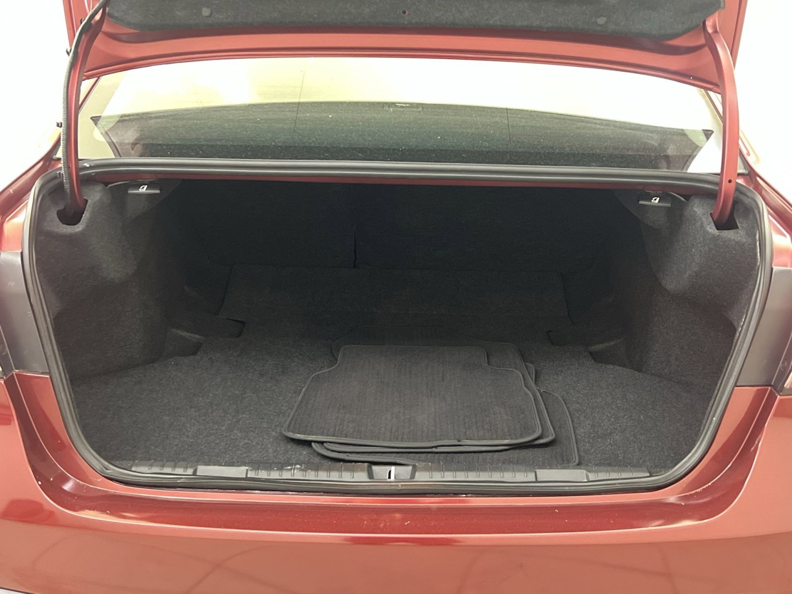 Used 2025 Subaru Legacy Premium image 30