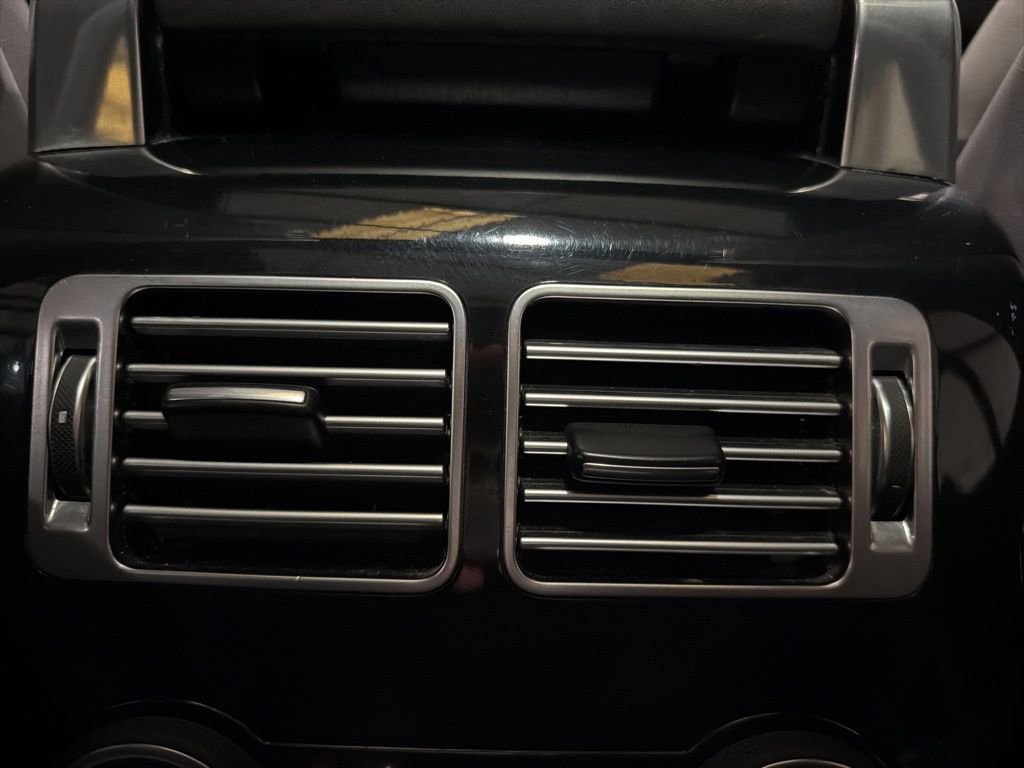 Used 2018 Land Rover Range Rover HSE image 30