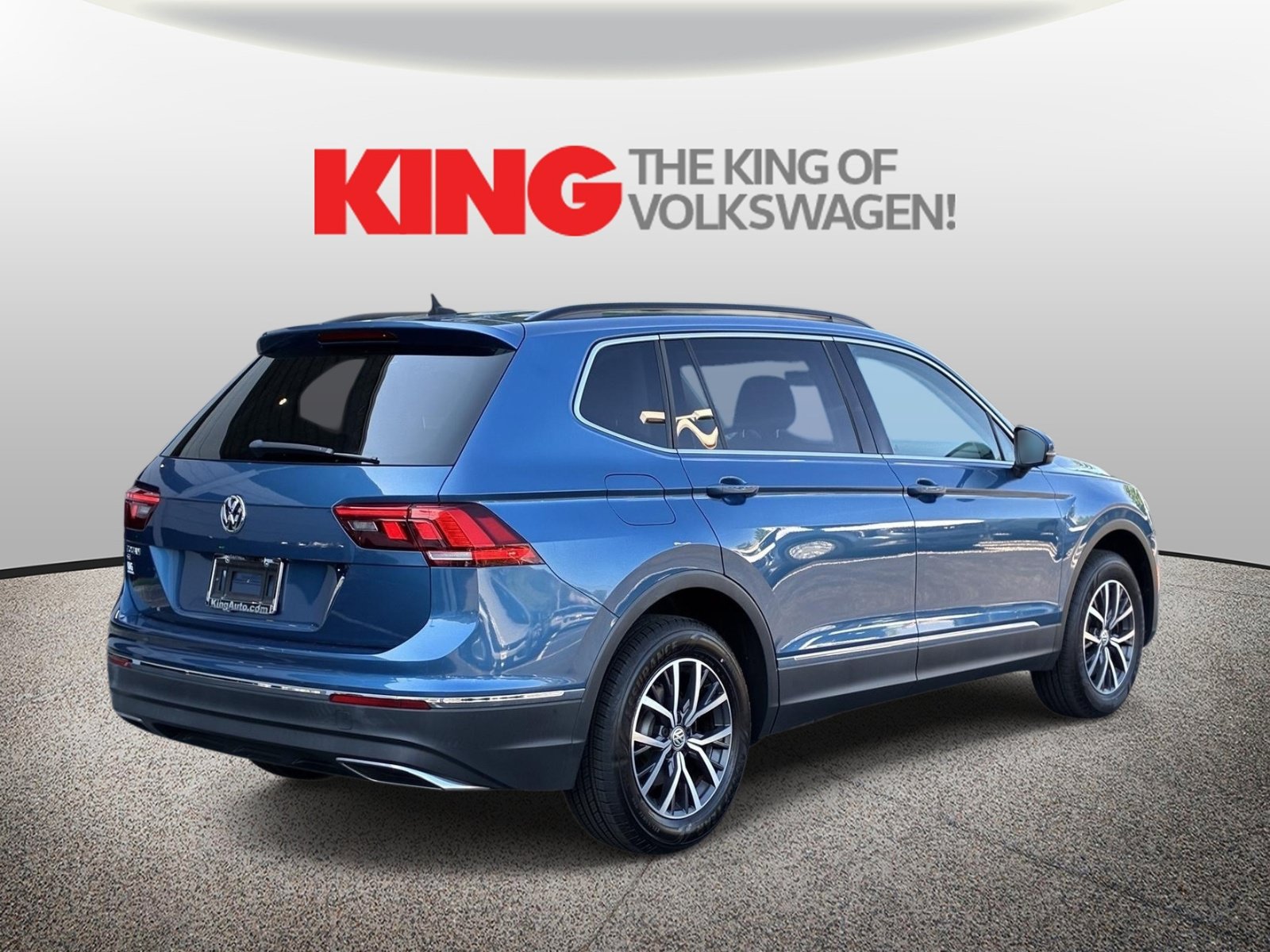 Used 2020 Volkswagen Tiguan SE FWD image 3