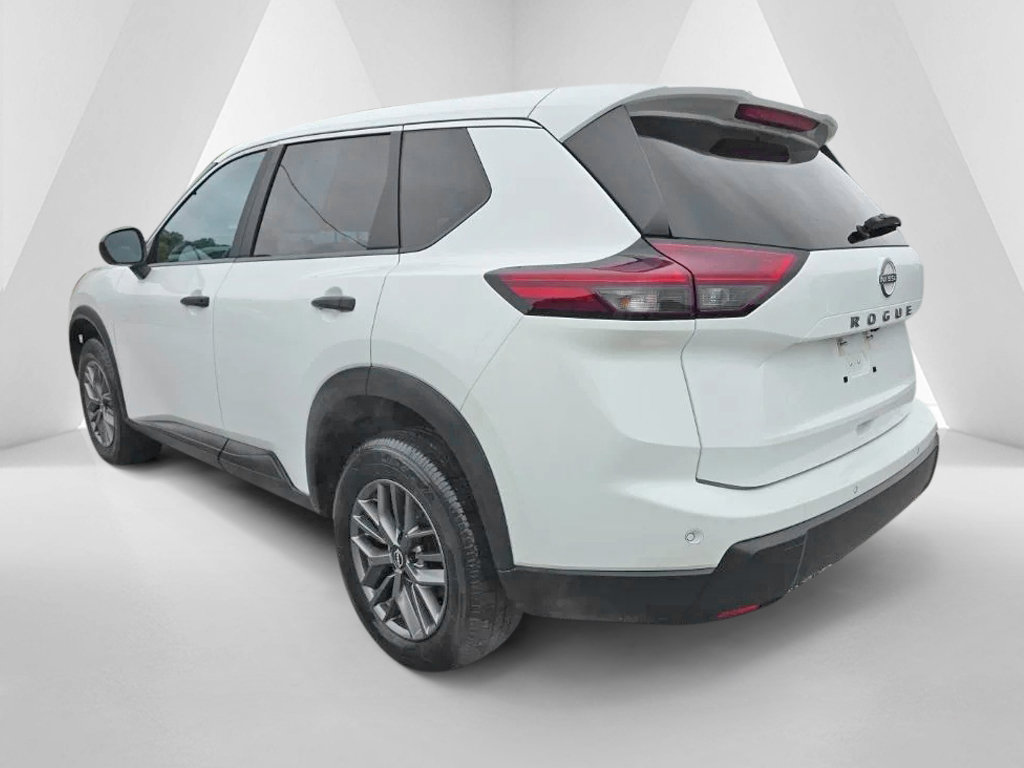 Used 2024 Nissan Rogue S FWD image 8