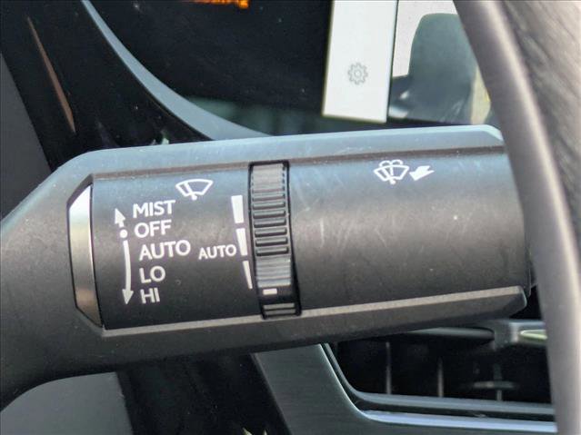 Used 2025 Lexus ES 300h w/ Technology Package FWD image 9