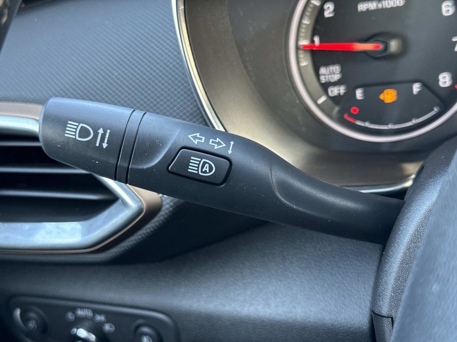 Used 2023 Chevrolet TrailBlazer ACTIV w/ Technology Package image 9