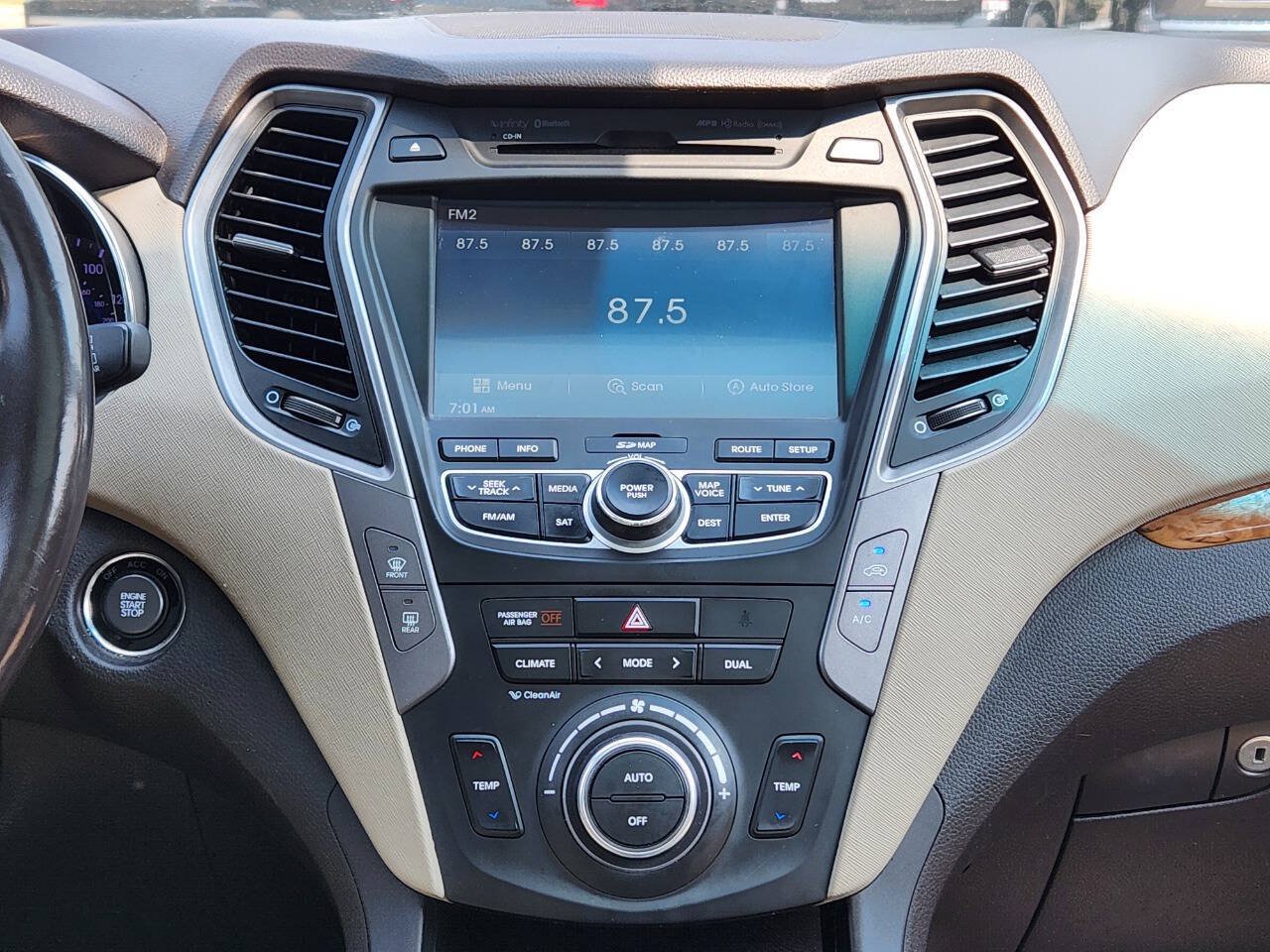 Used 2013 Hyundai Santa Fe Sport 2.0T w/ Technology Pkg AWD/4WD image 17