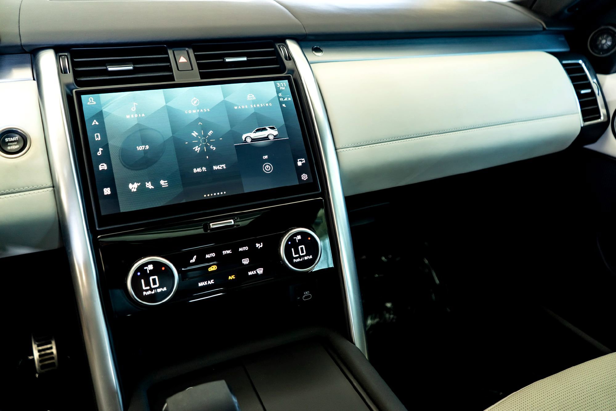 Used 2023 Land Rover Discovery HSE R-Dynamic image 18