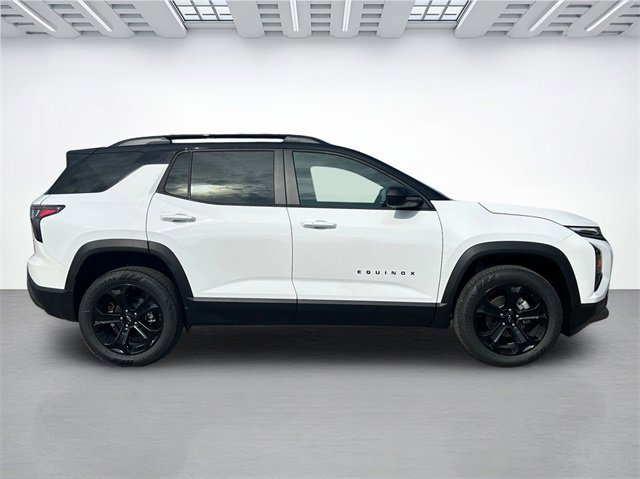 New 2026 Chevrolet Equinox LT w/ Midnight Edition image 3