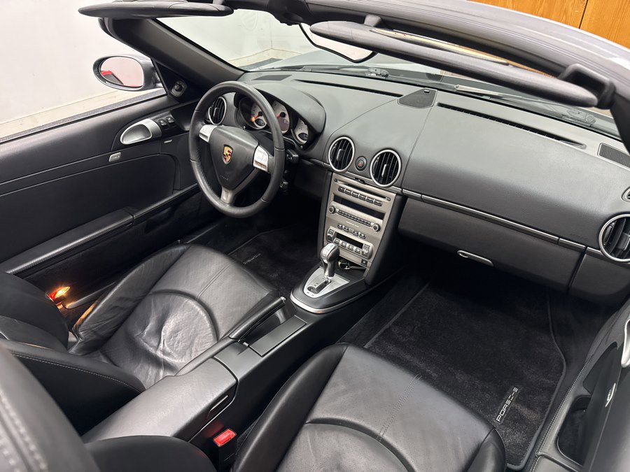 Used 2005 Porsche Boxster S image 16