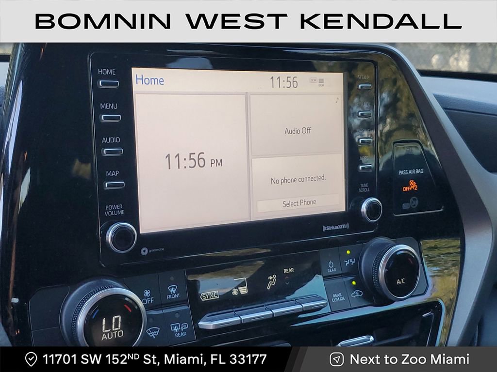 Used 2020 Toyota Highlander L image 23