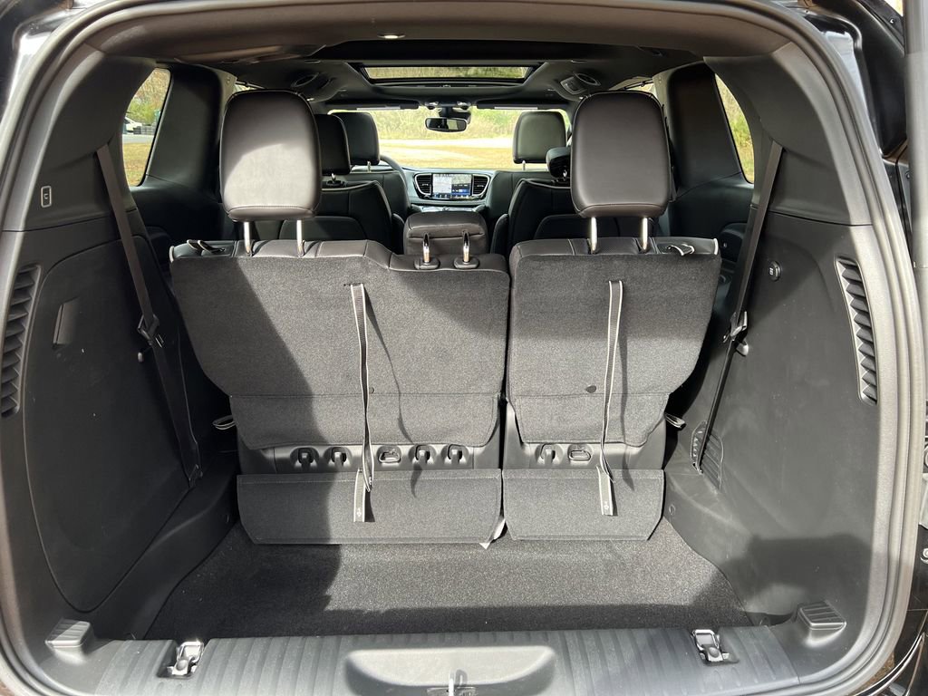 New 2026 Chrysler Pacifica Limited w/ Trailer Tow Group image 19