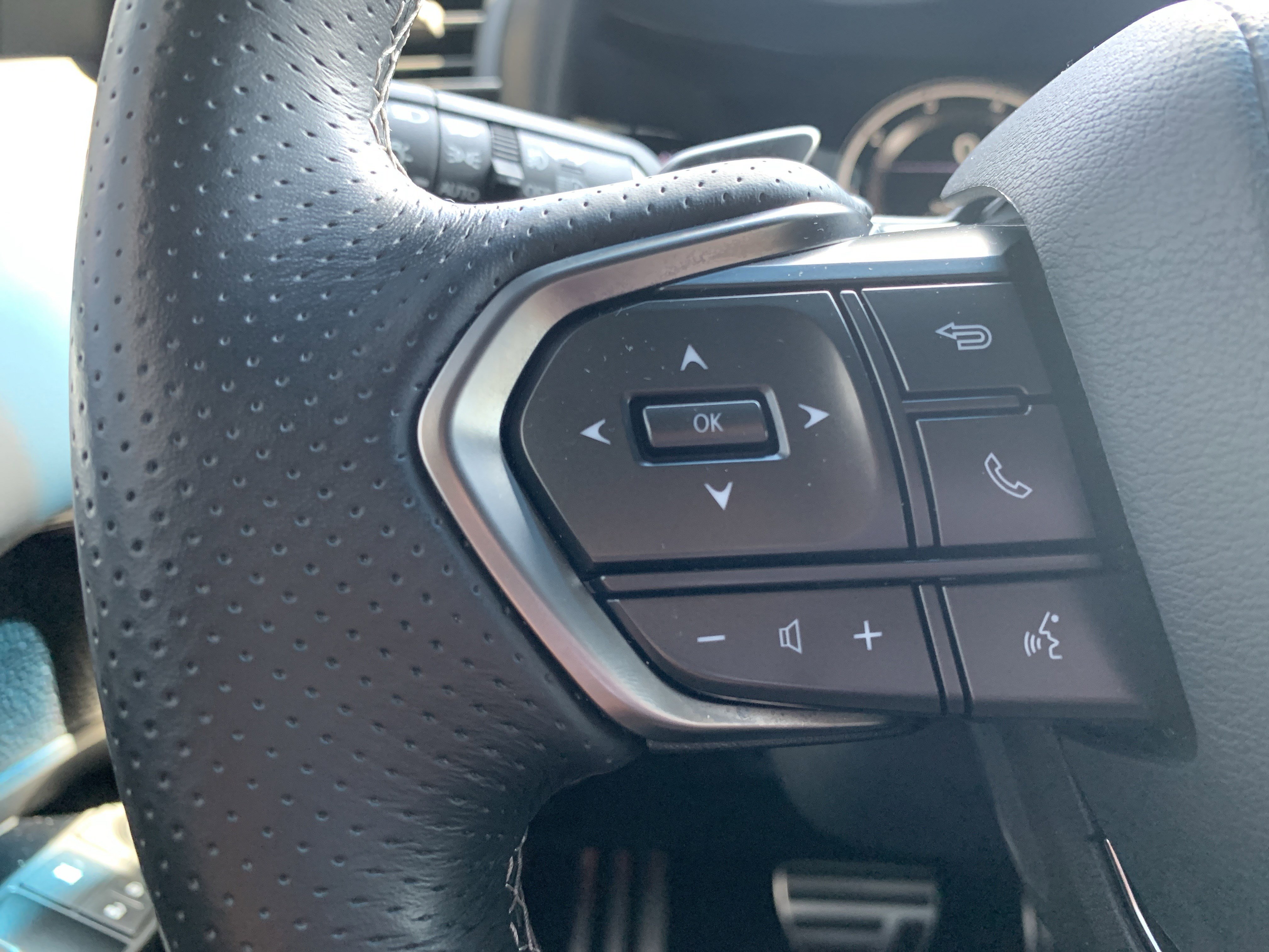 Certified 2024 Lexus LX 600 F Sport image 19