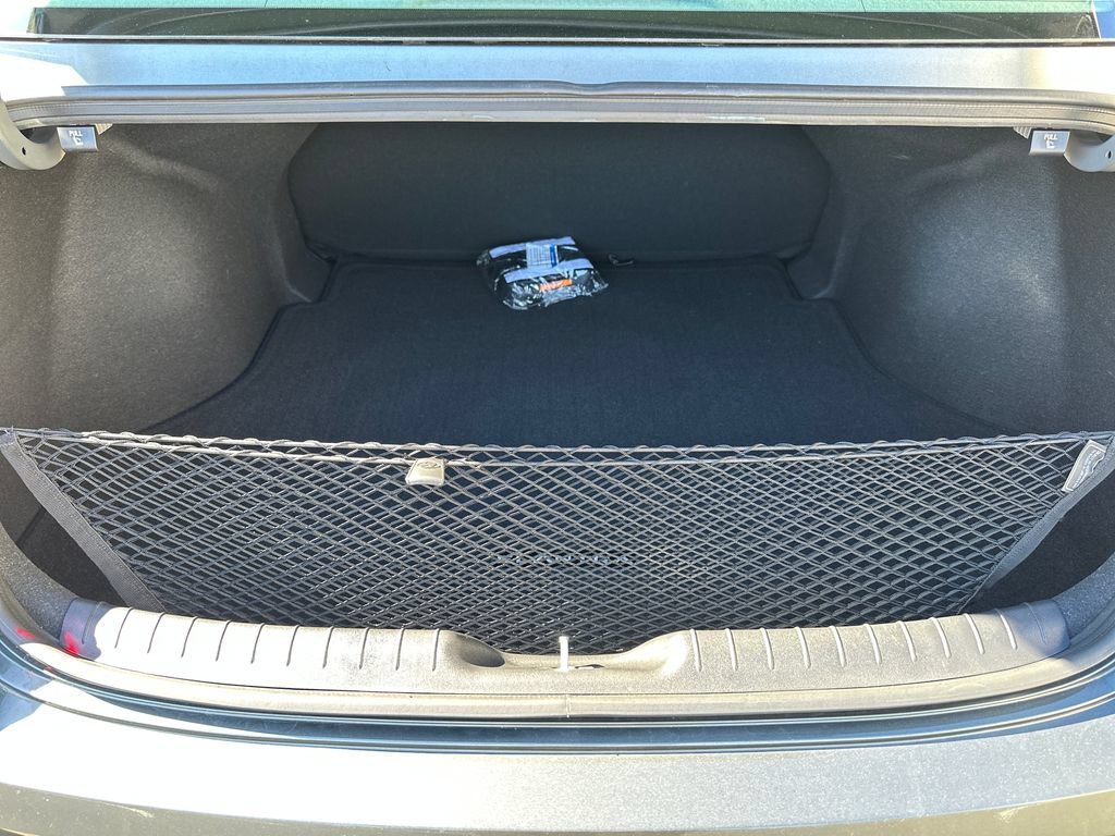 Certified 2025 Hyundai Elantra Sport FWD image 17