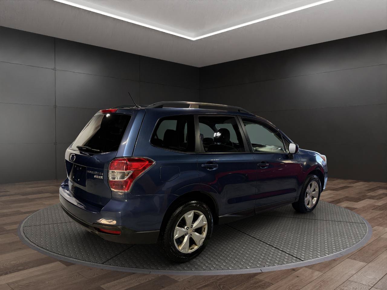Used 2014 Subaru Forester 2.5i Premium w/ All-Weather Package AWD/4WD image 8
