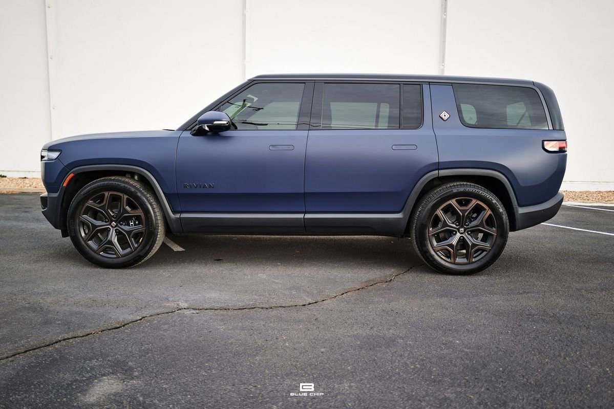 Used 2026 Rivian R1S Premium image 2