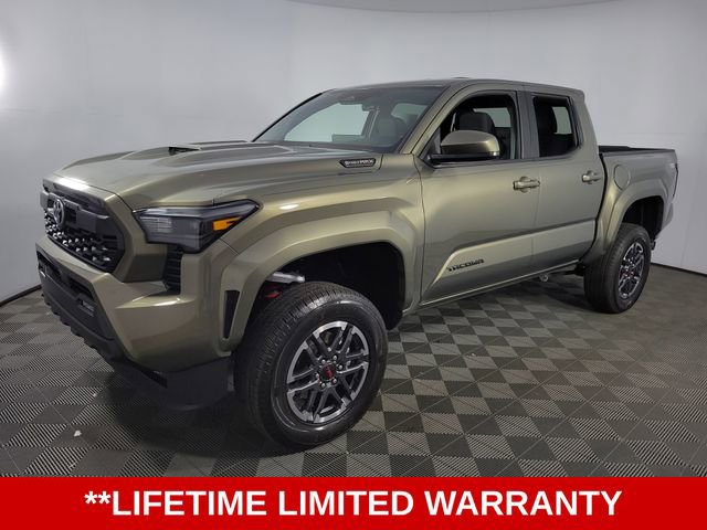 Used 2025 Toyota Tacoma TRD Sport image 3