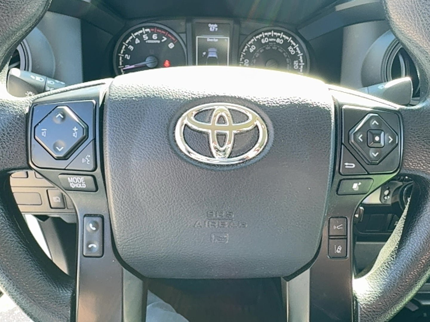Used 2022 Toyota Tacoma 2WD Access Cab image 23