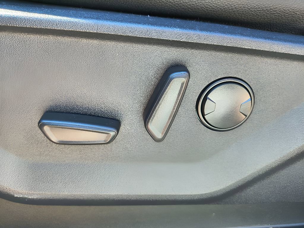 Used 2022 Ford F150 XLT w/ Equipment Group 302A High image 16