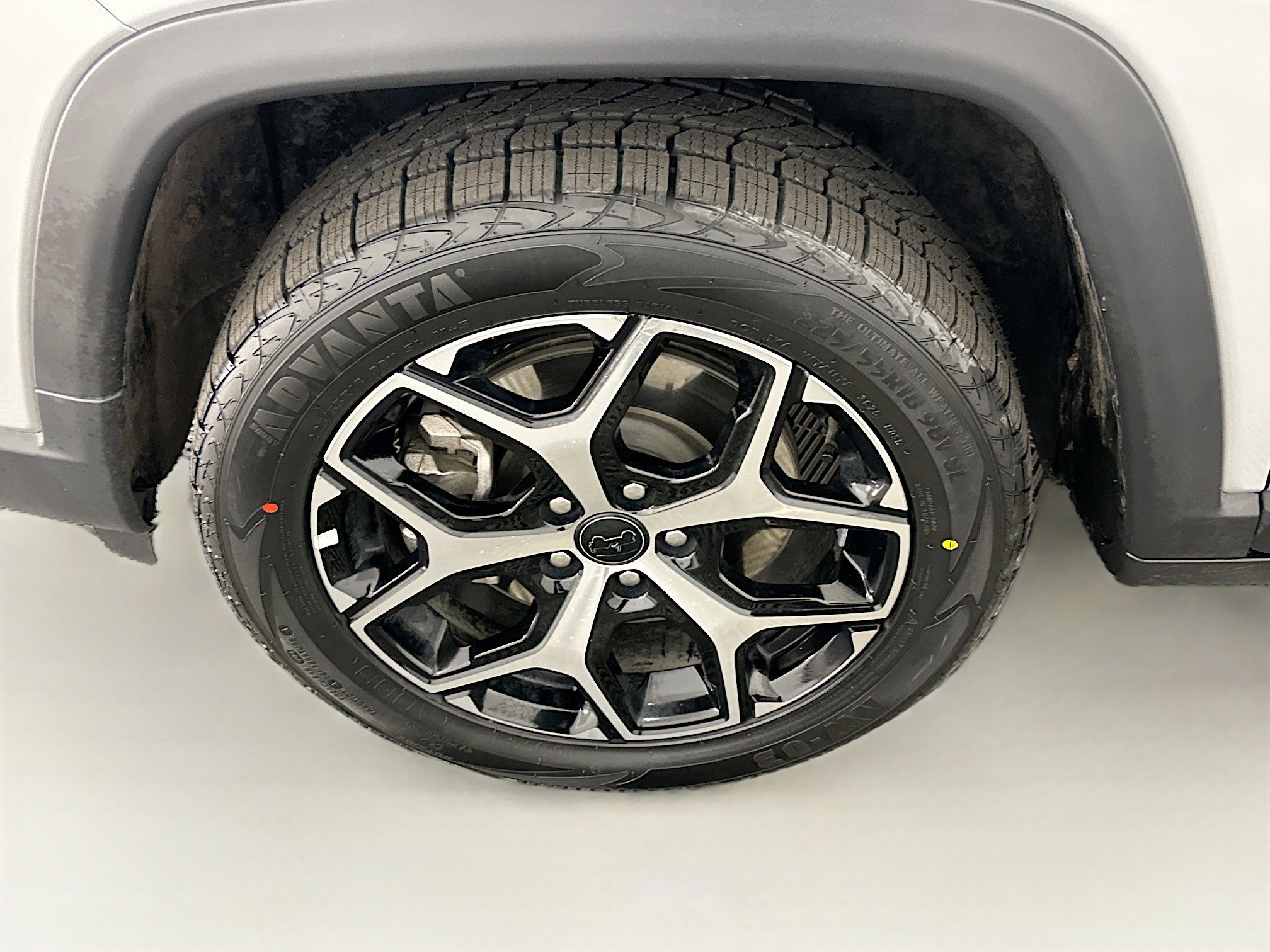 Used 2025 Jeep Compass Limited image 11