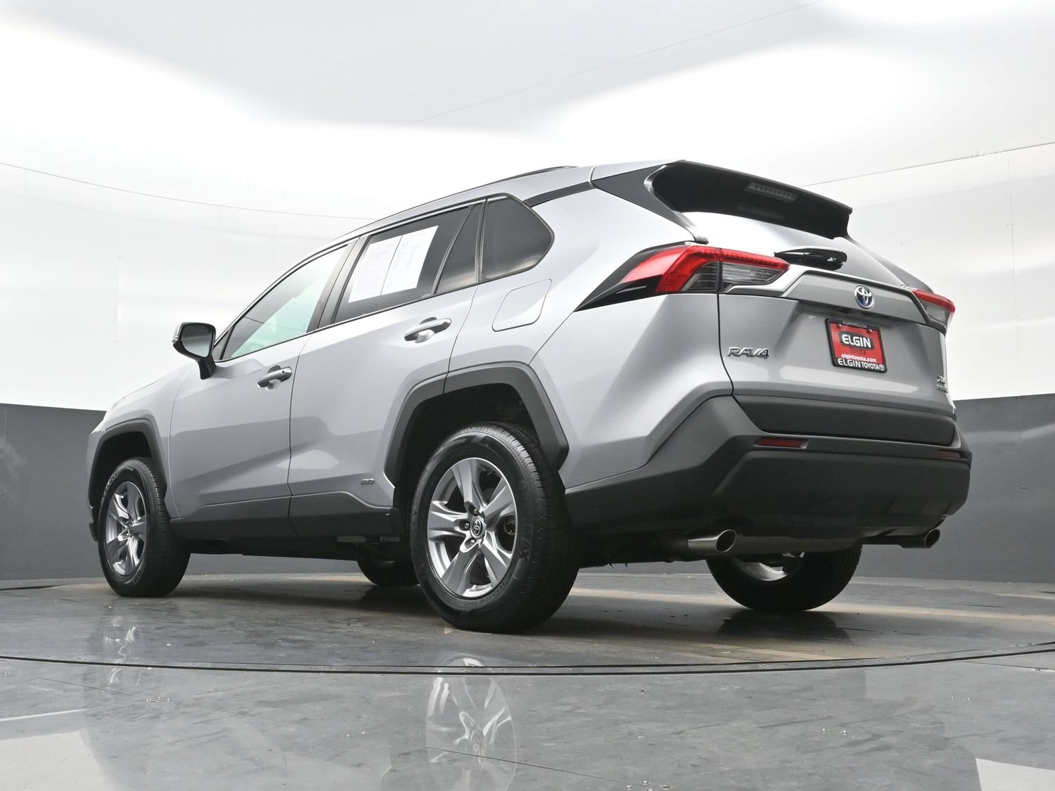 Used 2022 Toyota RAV4 XLE w/ Convenience Package AWD/4WD image 31