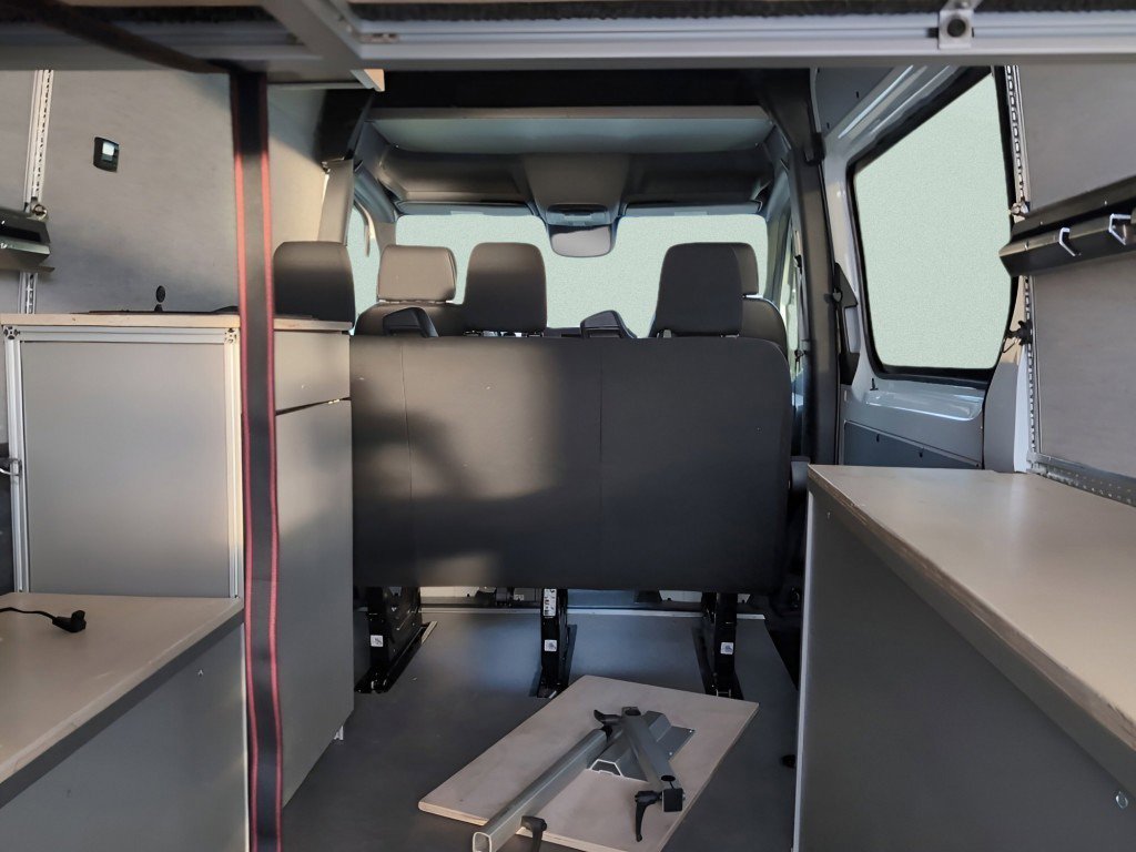 Used 2021 Freightliner Sprinter 2500 image 20