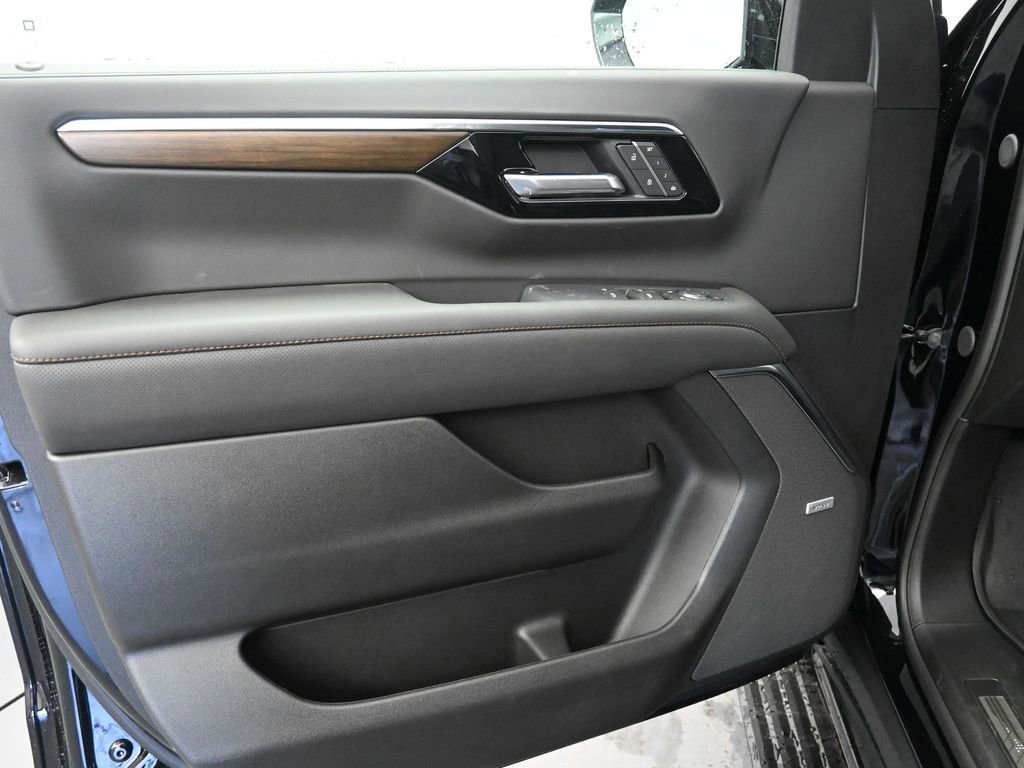 New 2026 Chevrolet Tahoe High Country AWD/4WD image 22