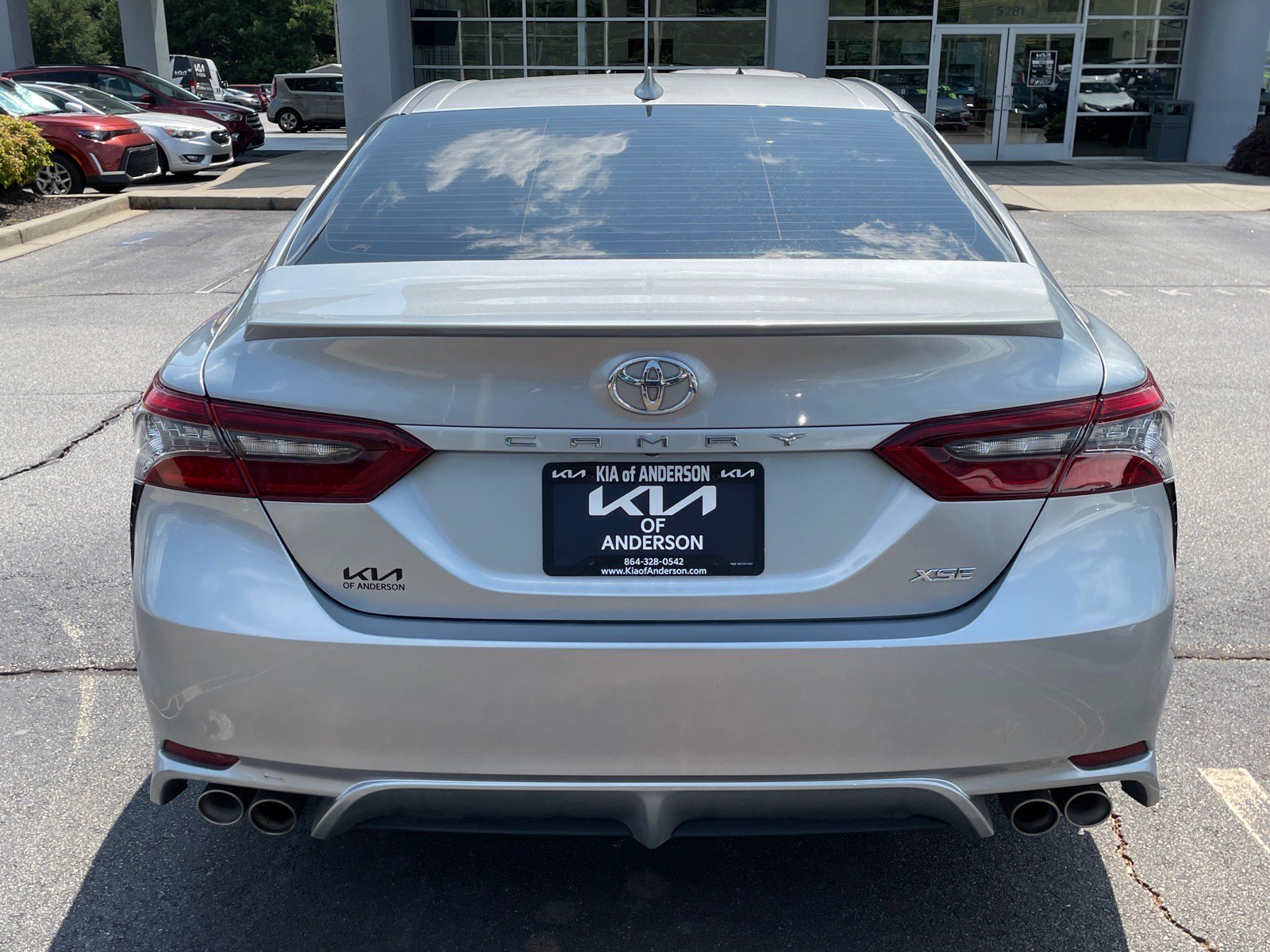 Used 2023 Toyota Camry XSE FWD image 4