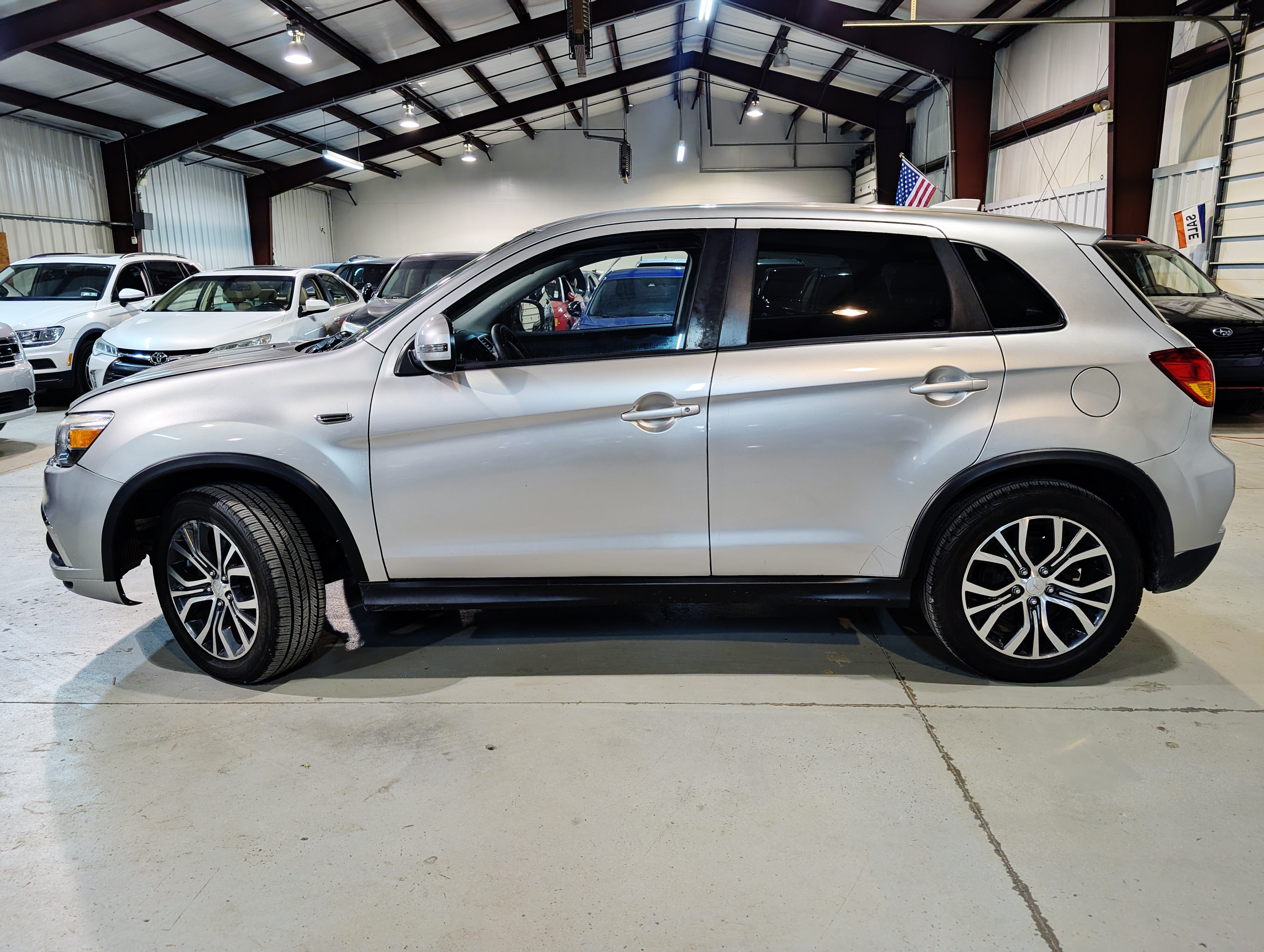 Used 2018 Mitsubishi Outlander Sport ES AWD/4WD image 5
