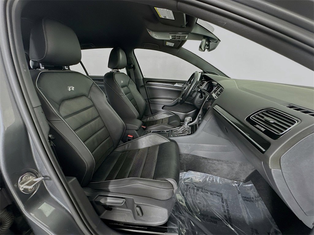 Used 2019 Volkswagen Golf R 4-Door image 27