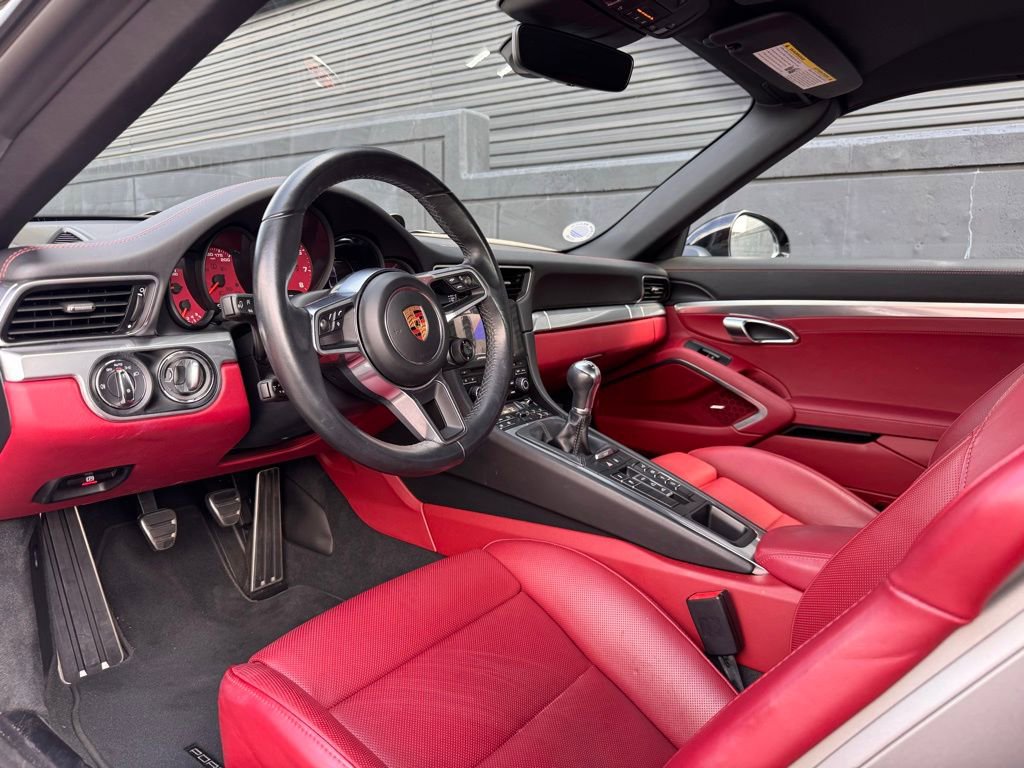 Certified 2017 Porsche 911 Carrera 4S image 4