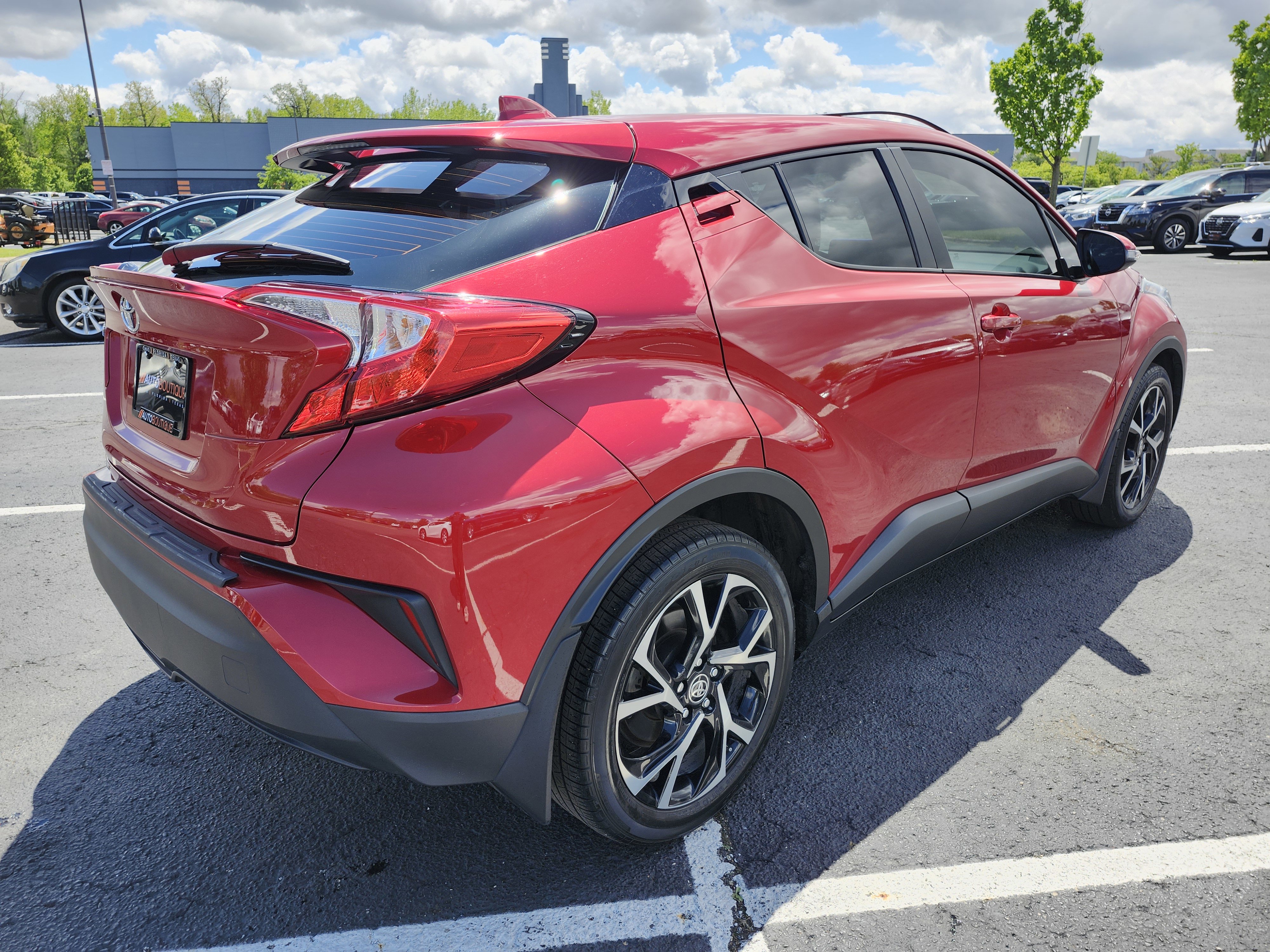 Used 2021 Toyota C-HR XLE FWD image 14