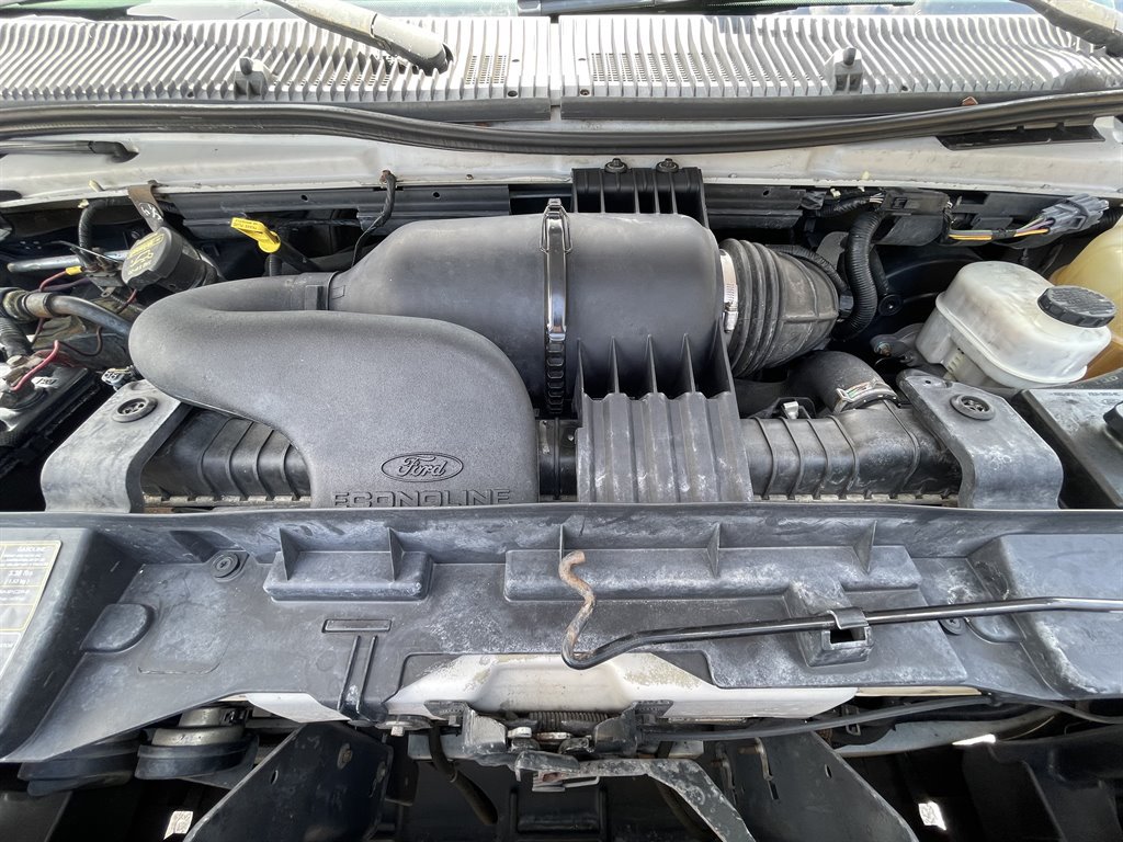 Used 2009 Ford E-250 and Econoline 250 Extended RWD image 7