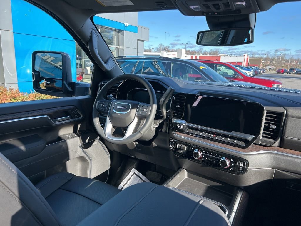 New 2026 GMC Sierra 2500 SLT w/ SLT Premium Package image 16