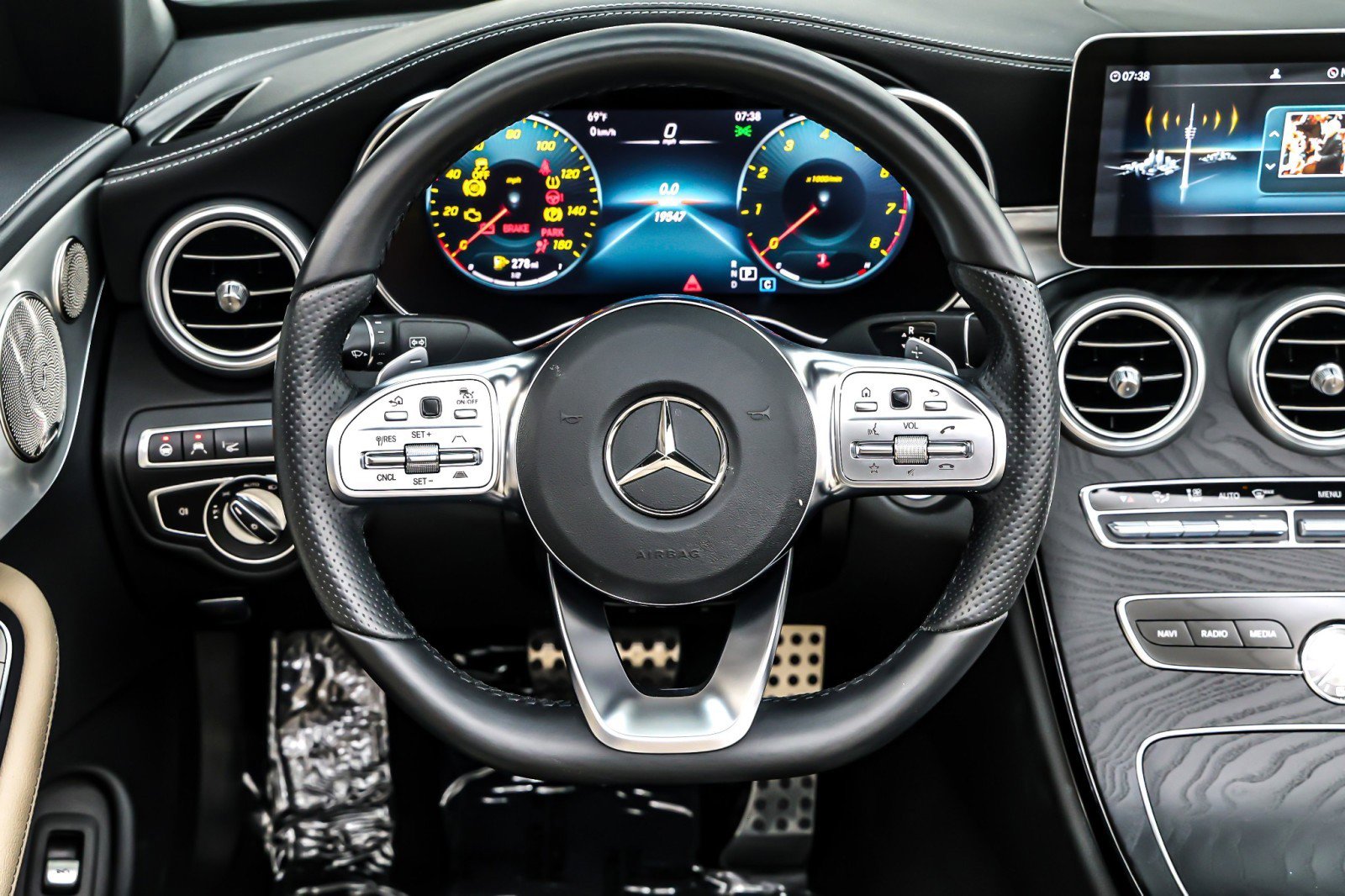 Used 2023 Mercedes-Benz C 300 Cabriolet image 19