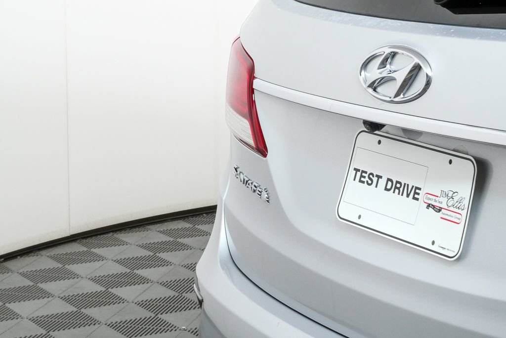 Used 2017 Hyundai Santa Fe Limited image 32