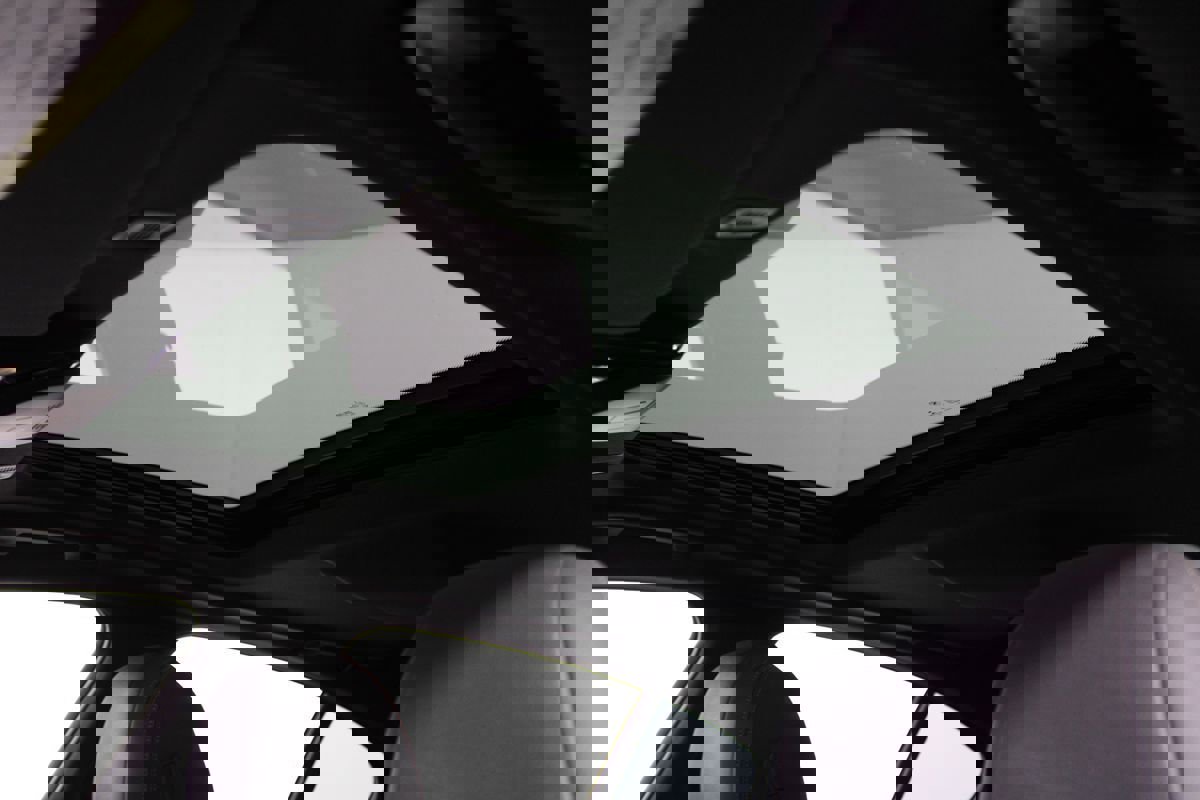 Used 2023 BMW 530e w/ M Sport Package image 10