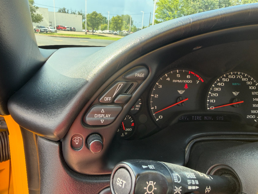 Used 2001 Chevrolet Corvette Convertible w/ Preferred Equipment Group2 RWD image 47