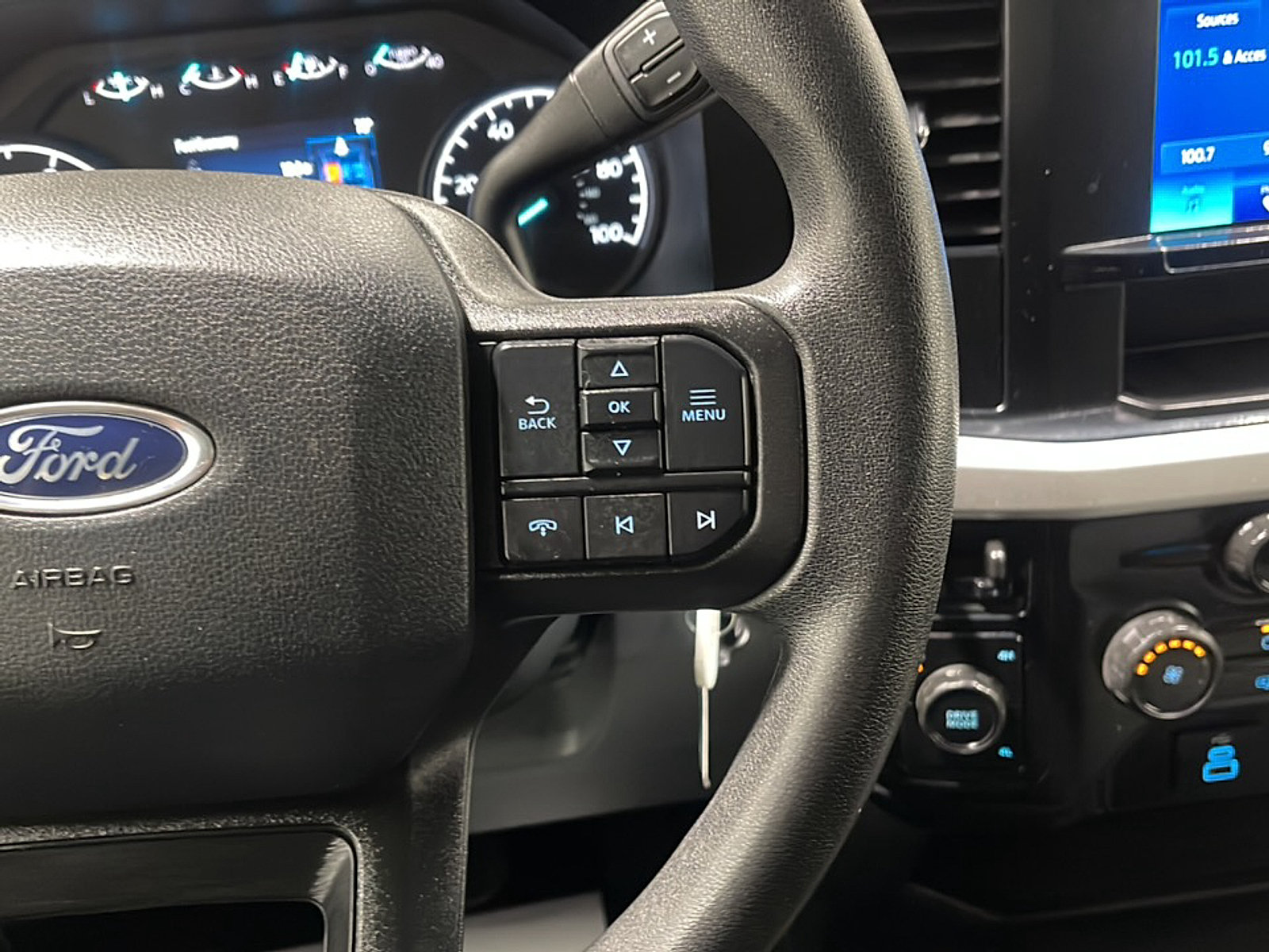 Used 2025 Ford F350 XLT AWD/4WD image 7