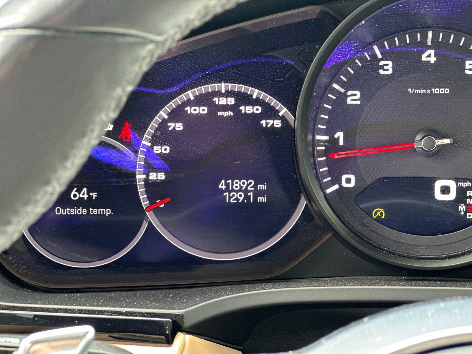Certified 2023 Porsche Cayenne Platinum Edition image 25