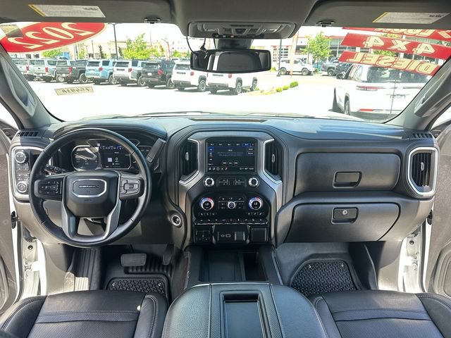 Used 2022 GMC Sierra 1500 Denali w/ Denali Premium Package AWD/4WD image 12