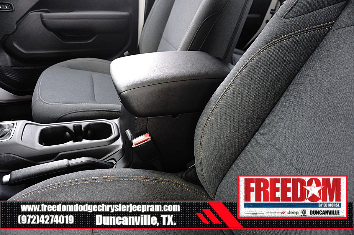 New 2025 Jeep Gladiator Sport image 30