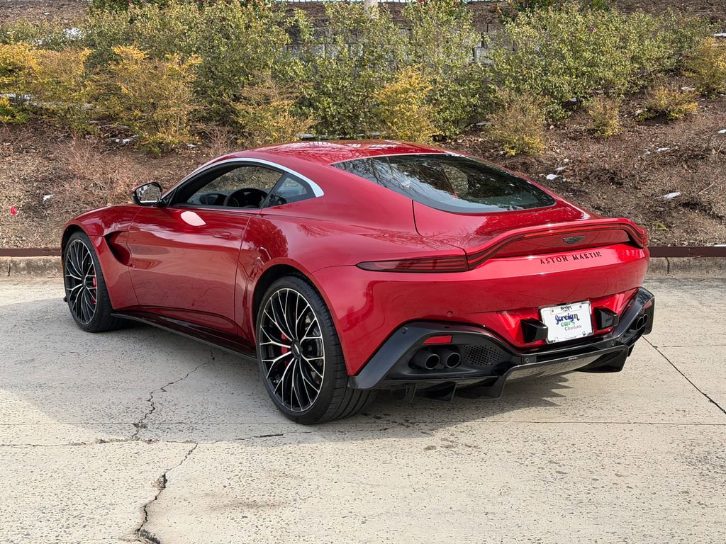 Used 2023 Aston Martin V8 Vantage Coupe image 2