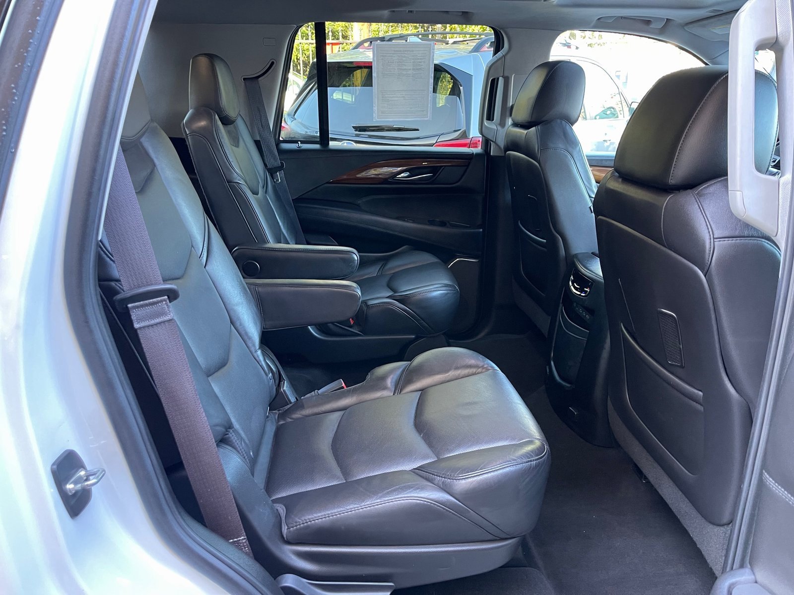 Used 2017 Cadillac Escalade Premium Luxury image 38