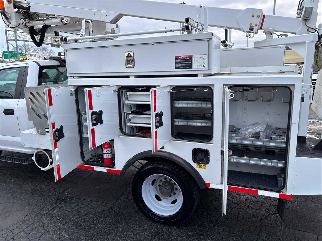 Used 2019 Ford F550 2WD Regular Cab Super Duty image 19