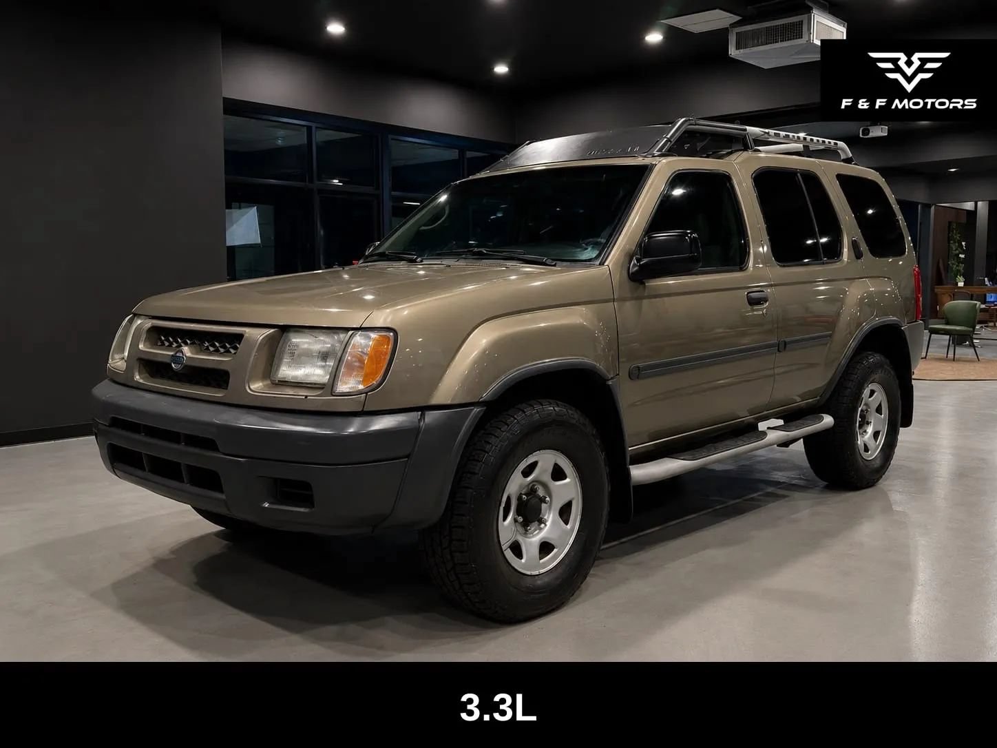 Used 2001 Nissan Xterra XE RWD image 2