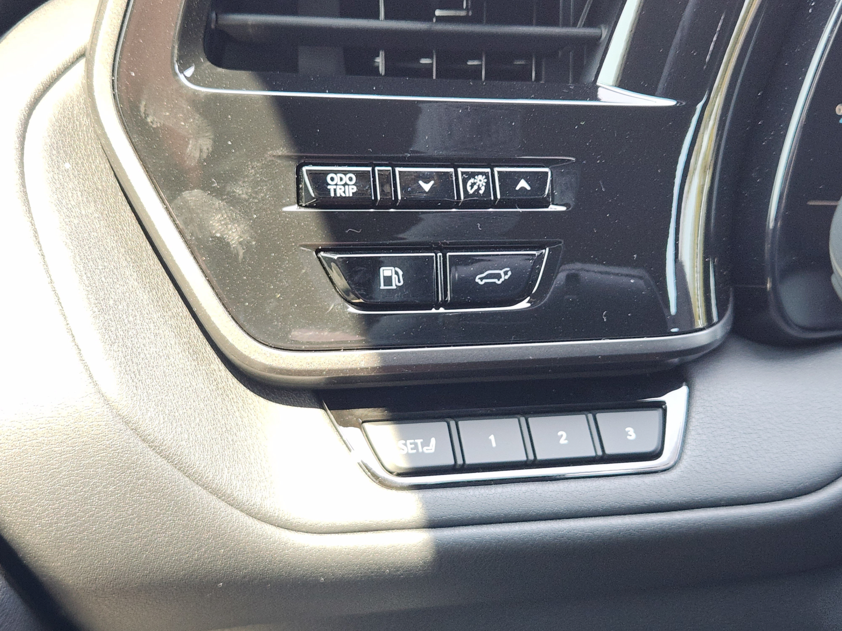 New 2026 Lexus TX 500h AWD image 13