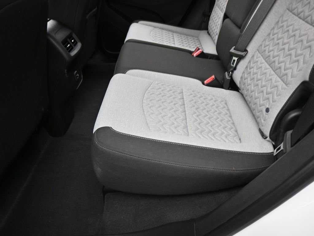 Used 2023 Chevrolet Equinox LS w/ Sport Edition image 29